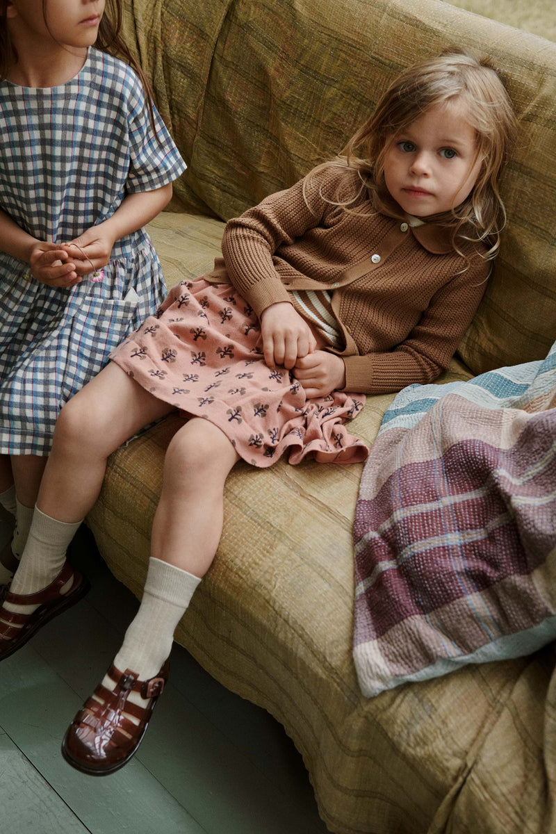 Cárdigan pointelle de algodón orgánico marca camel GOTS - Selección FUB en amaetc.com, concept store eco amigable para niños