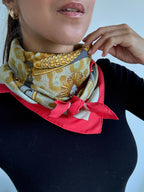 Bufanda Hermès – Modelo Cascos y Plumets