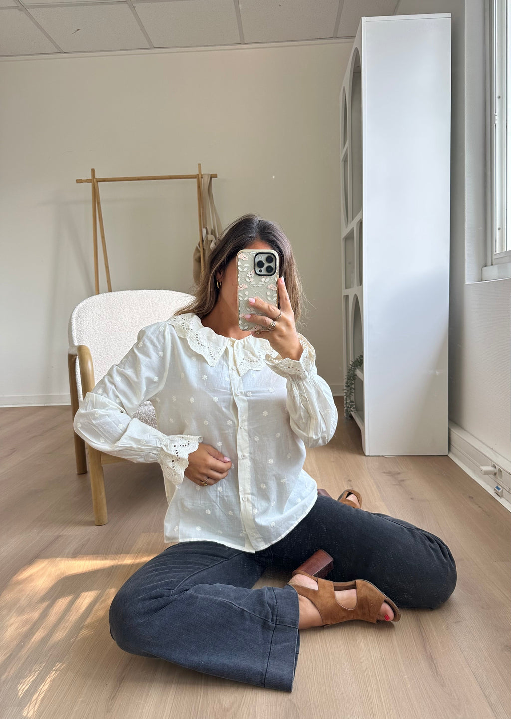 Ambre beige wide-collar blouse