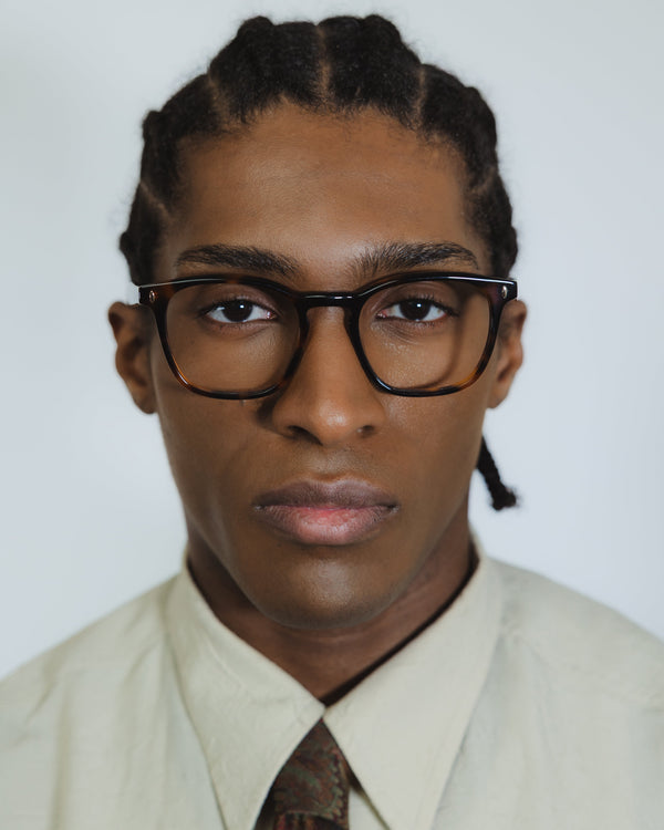 Lunettes de vue Jay Ecaille — monture rectangulaire, portées par un homme