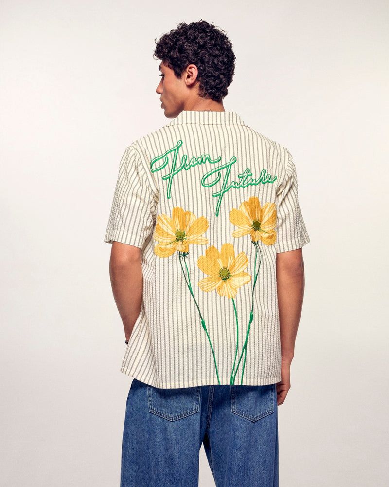 #label: Arnau mesure 1,87m et porte une taille M