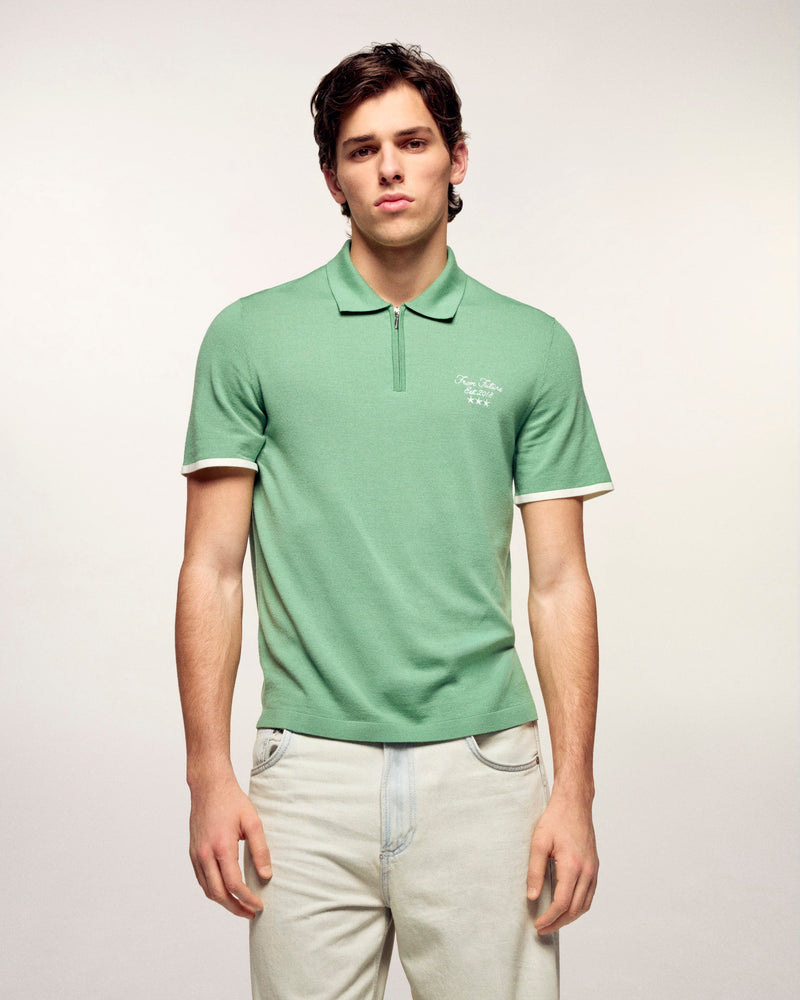 #label: Dren mesure 1,89m et porte une taille M
