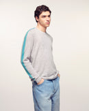 #label: Arnau mesure 1,87m et porte une taille M