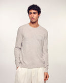 #label: Maxime mesure 1,87m et porte une taille M