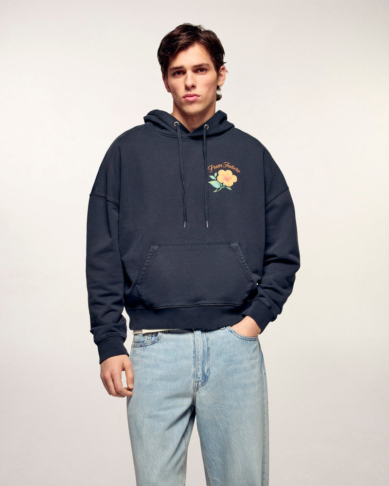 #label: Dren mesure 1,89m et porte une taille M