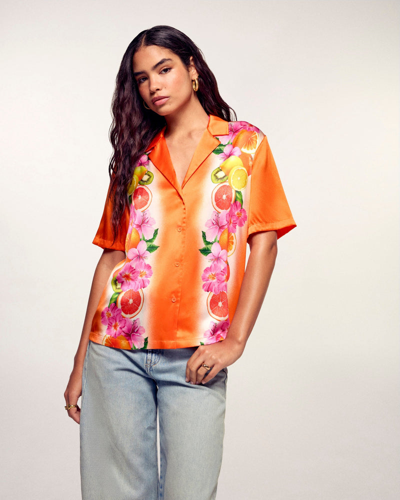 #label: Andrea mesure 1,80m et porte une taille S