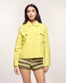 #label: Ehlana mesure 1,77m et porte une taille S