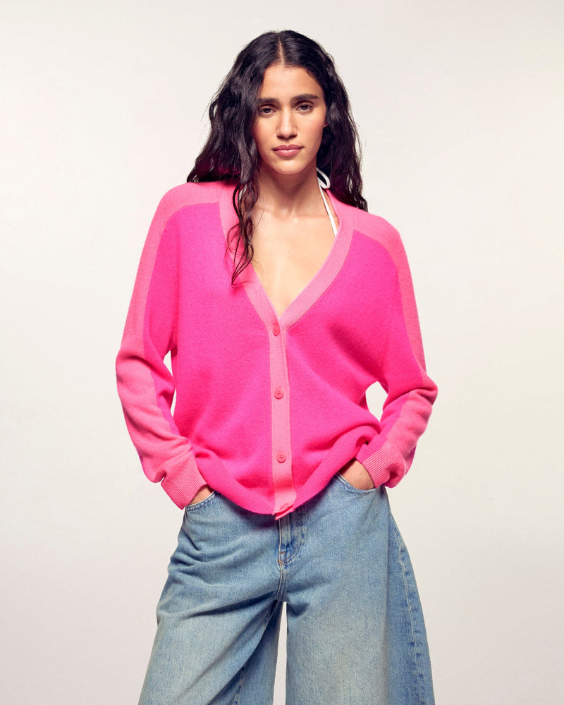 #label: Aya mesure 1,74m et porte une taille S