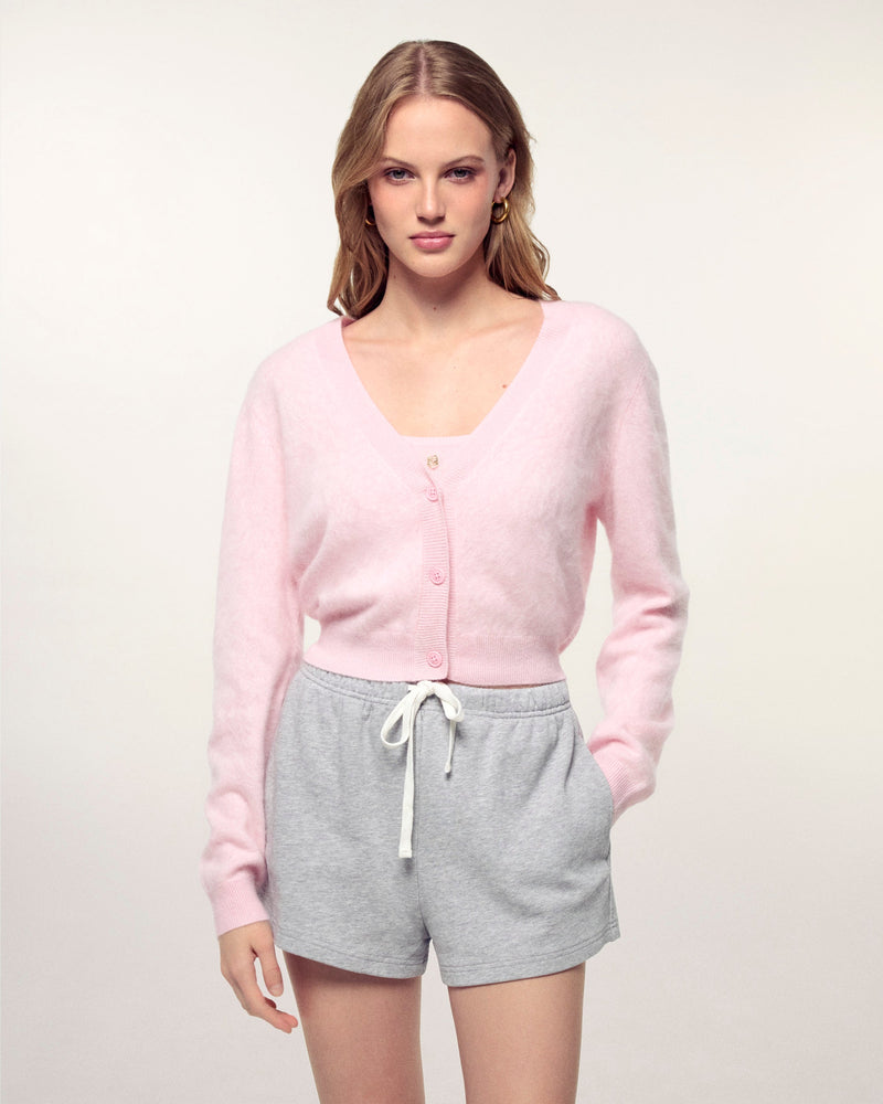 #label: Angelina mesure 1,74m et porte une taille S
