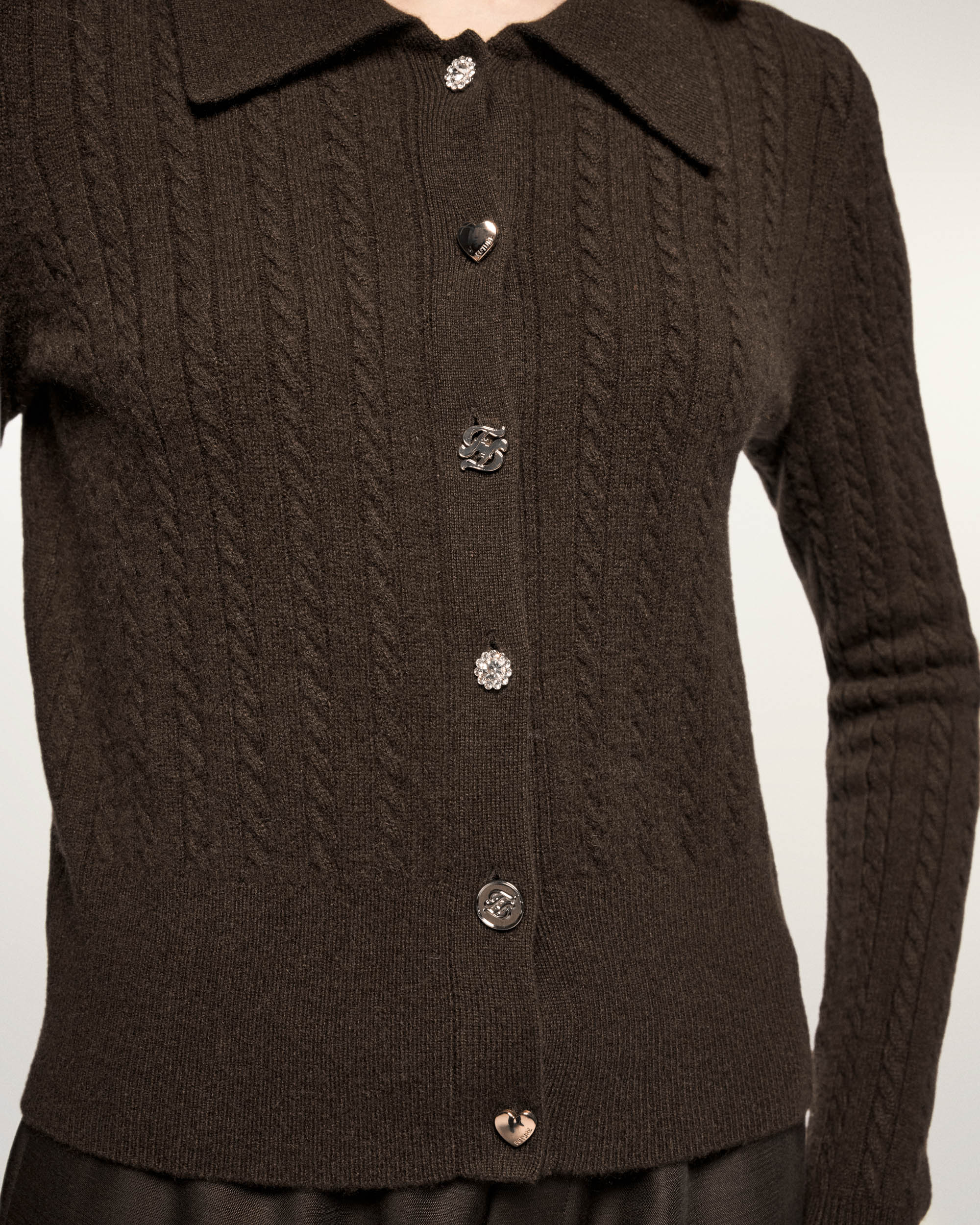 Pull Cardigan Torsades Fines Boutons Dépareillés