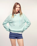 #label: Selaa mesure 1,73m et porte une taille S
