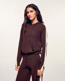 #label: Aya mesure 1,74m et porte une taille S