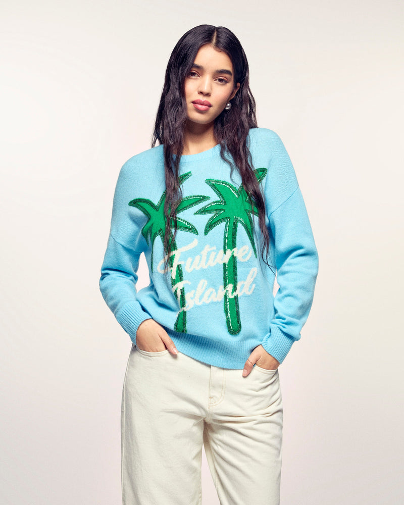 #label: Ehlana mesure 1,77m et porte une taille S
