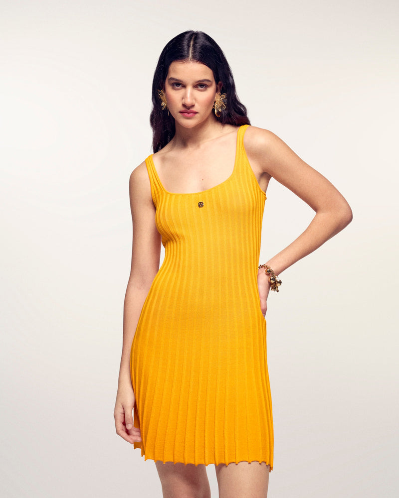 #label: luana mesure 1,78m et porte une taille S