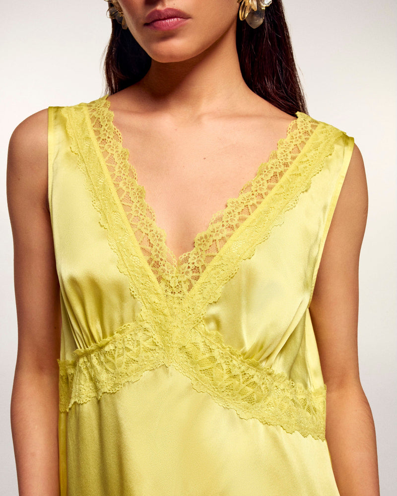 Robe Courte À Dentelle