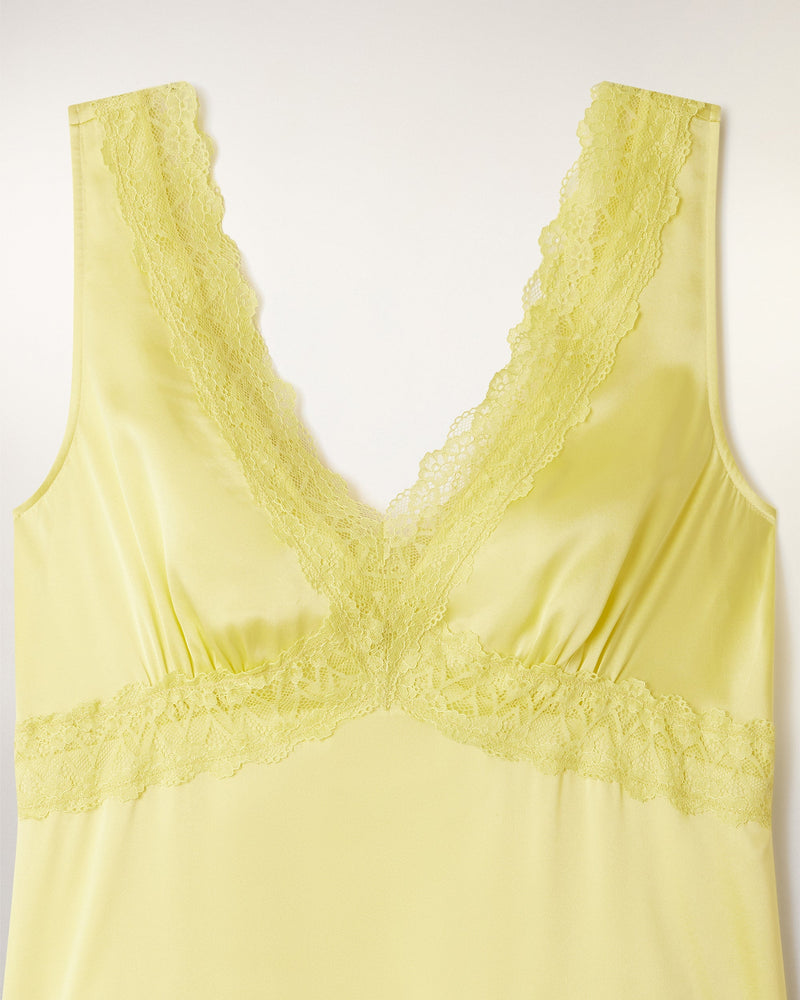 Robe Courte À Dentelle