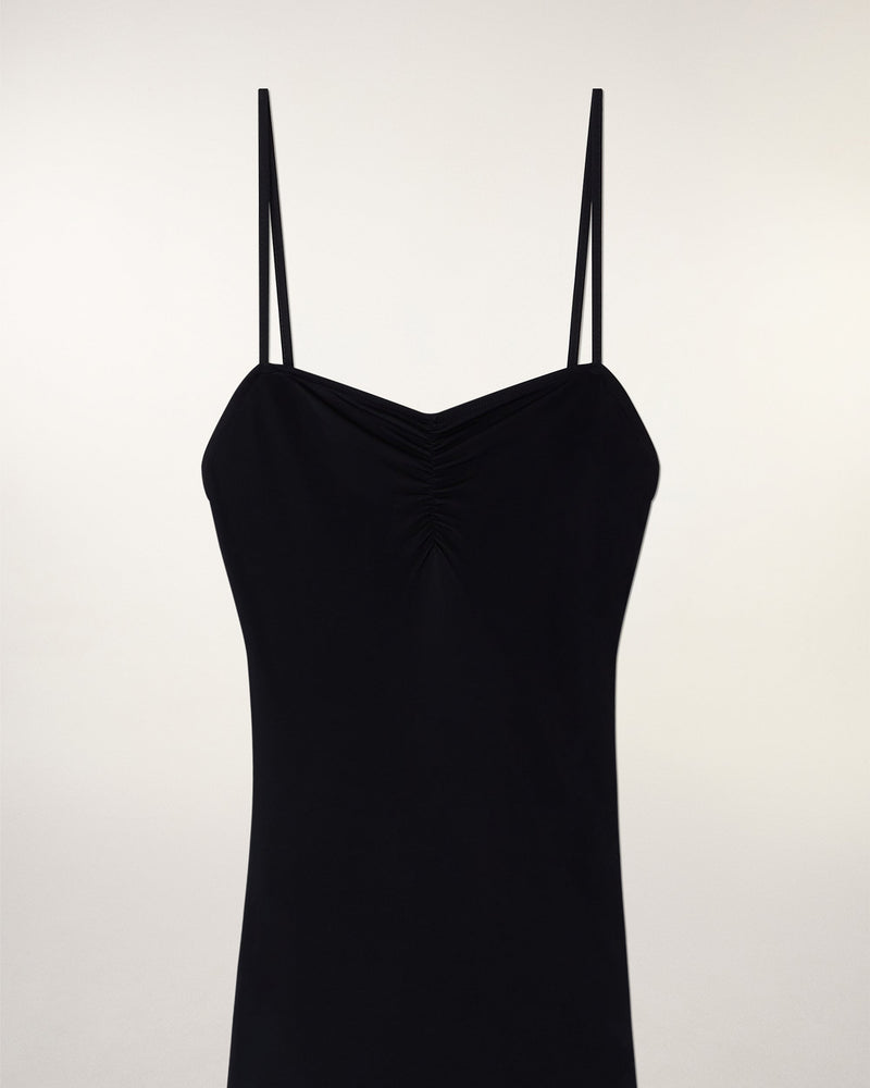 Robe Longue Bretelles À Découpe Cœur