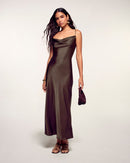 #label: Andrea mesure 1,80m et porte une taille S