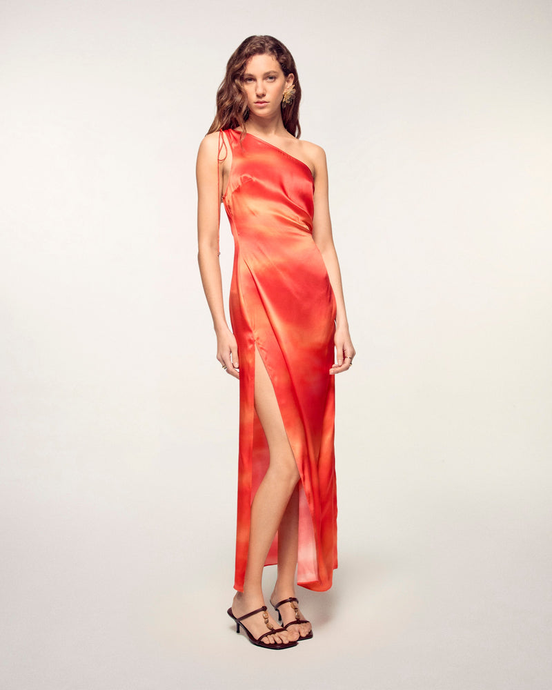 #label: Nathali mesure 1,76m et porte une taille S