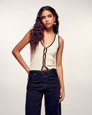 #label: Andrea mesure 1,80m et porte une taille S