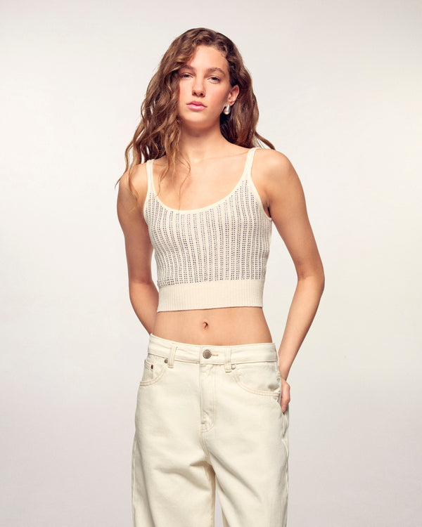 #label: Nathali mesure 1,76m et porte une taille S