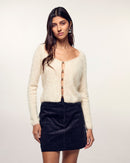 #label: Aida mesure 1,75m et porte une taille S