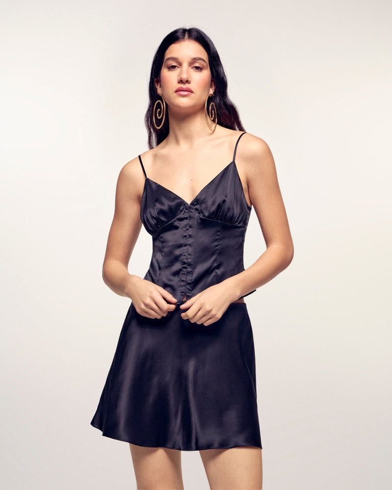 #label: luana mesure 1,78m et porte une taille S