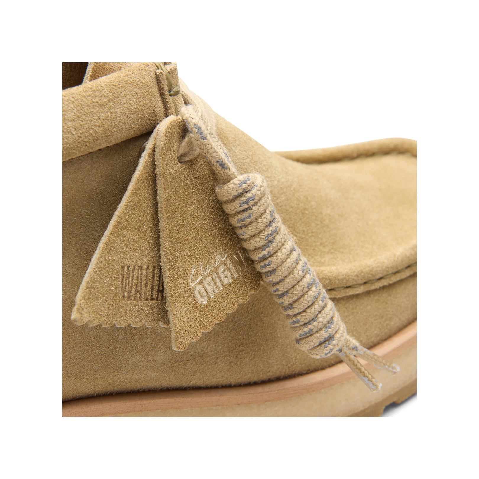 Wallabee Scout - Dark Sand Suede - Mujer