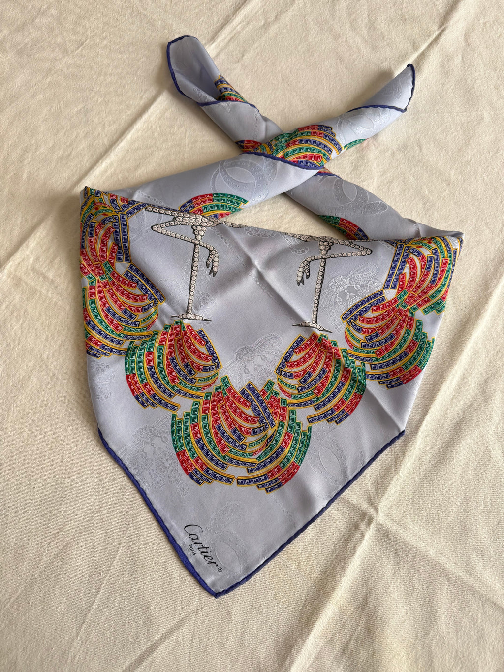 Bufanda Cartier – Estampados de plumas y cisnes multicolores
