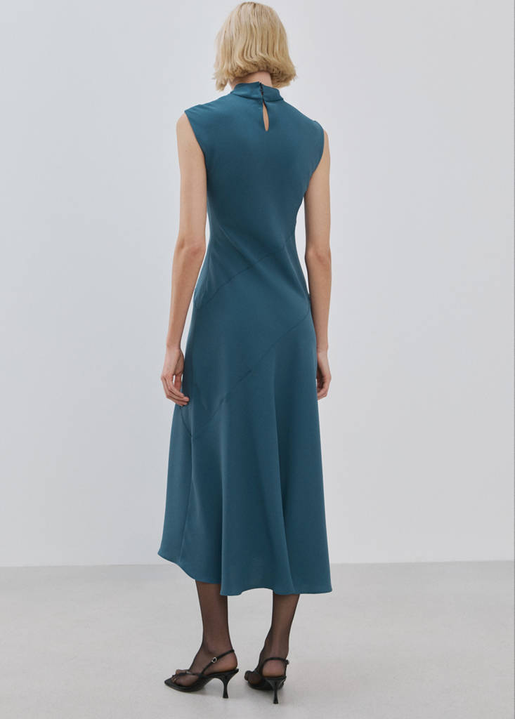 Robe Longue À Col Drapé