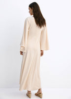 Robe Satinée Manches Cloche