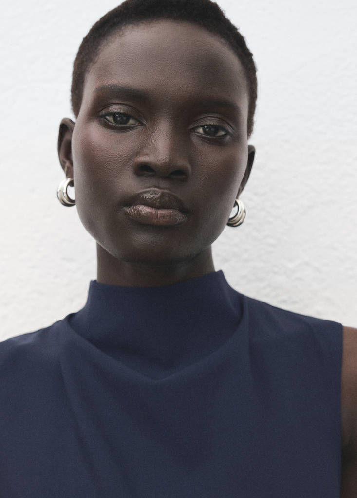Robe Évasée Avec Ornement Métallique