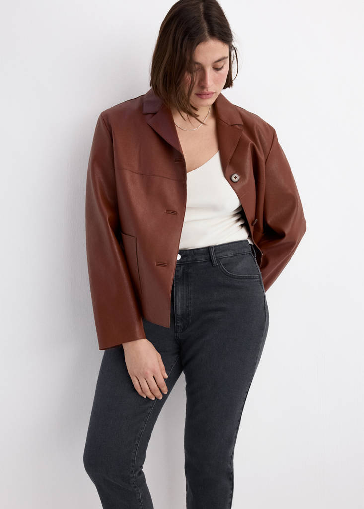 Jean Claudia Slim Crop