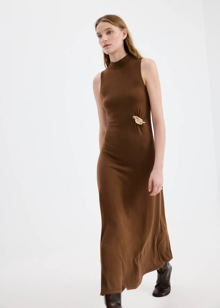 Robe Maille Col Montant Broche