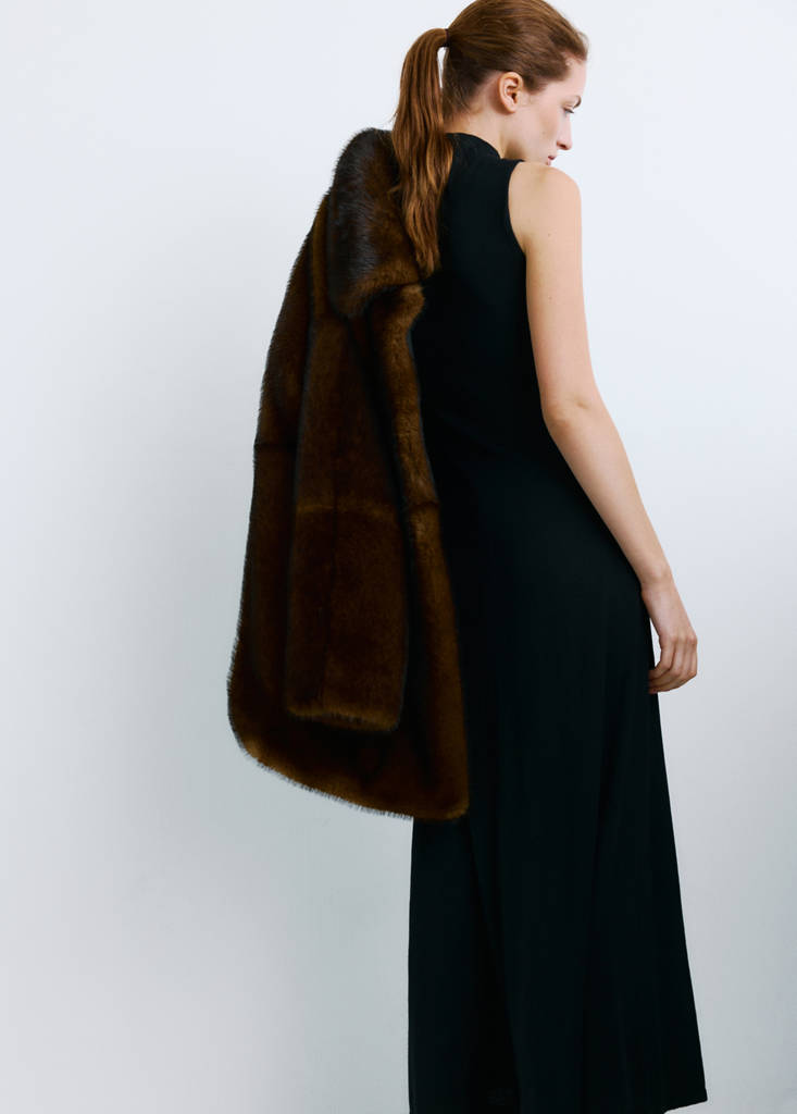Robe Maille Col Montant Broche