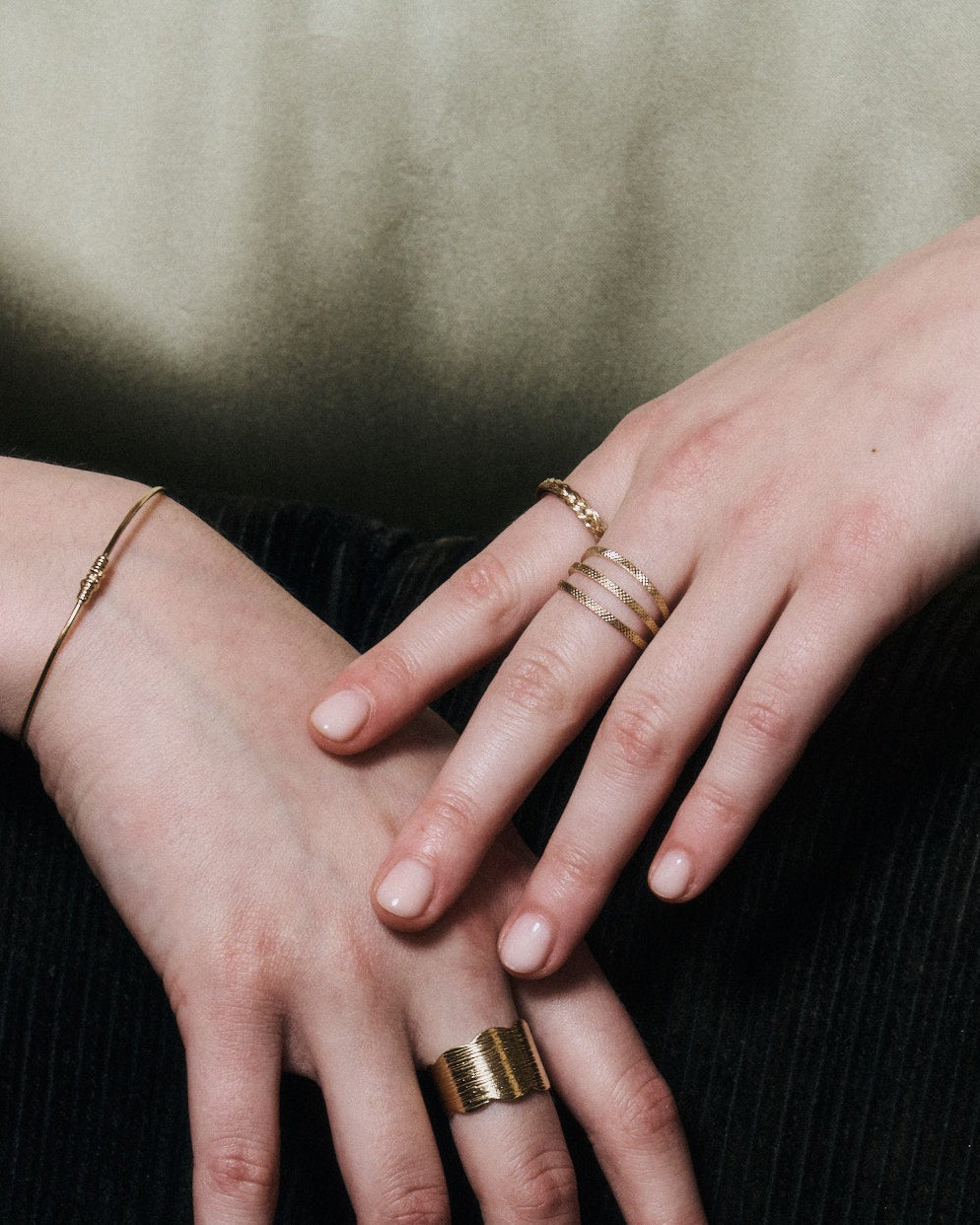 Anillo Harlow
