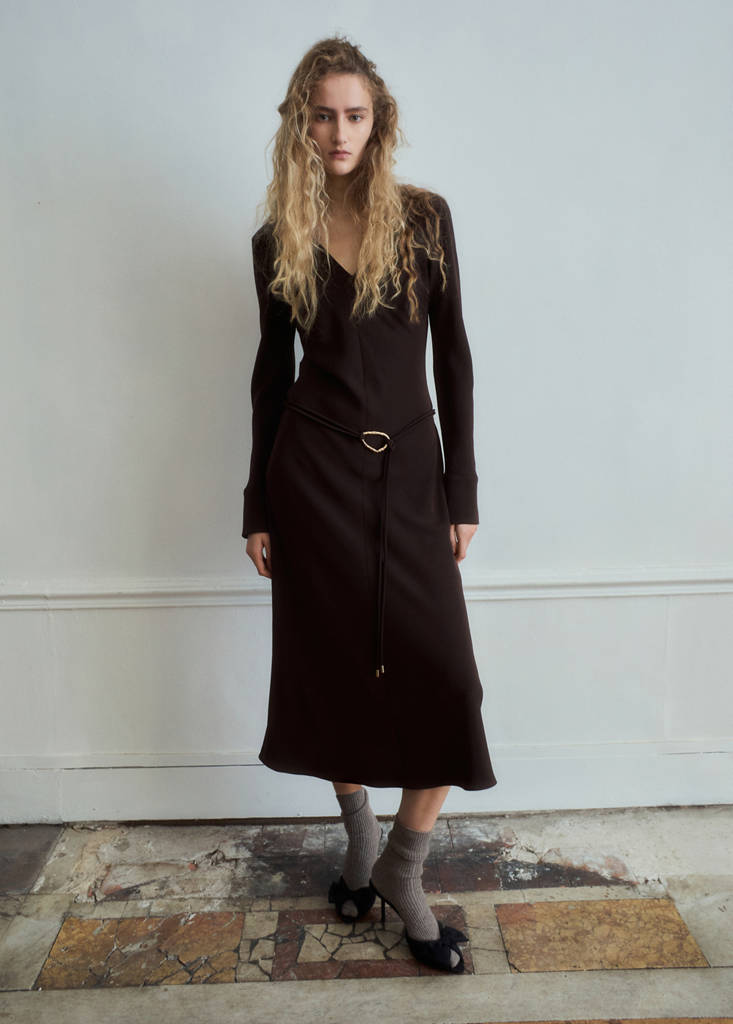 Robe Ceinture Col En V