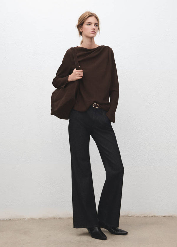 Drapierte Bluse mit U-Boot-Ausschnitt