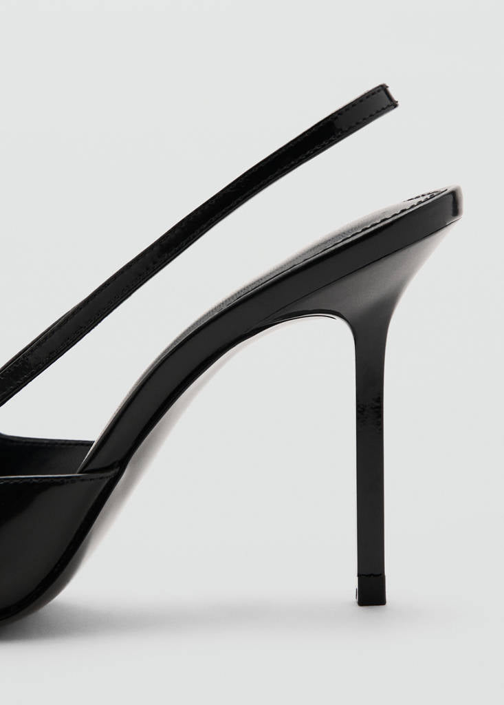 Scarpe con tacco in pelle con punta metallica