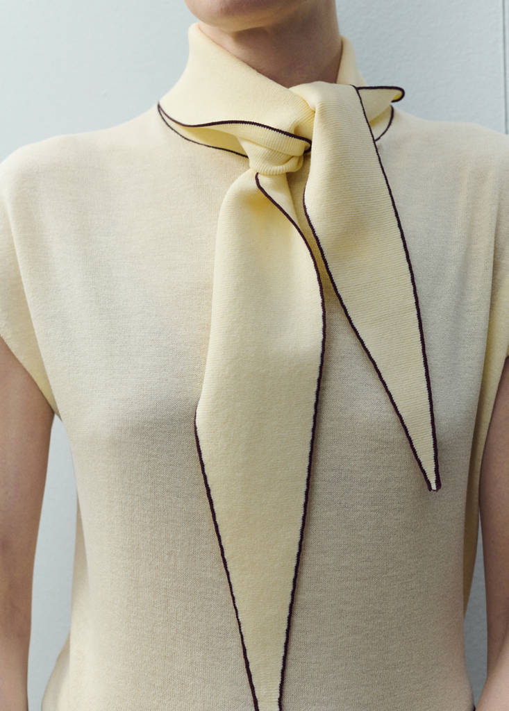 Top Maille Détail Foulard