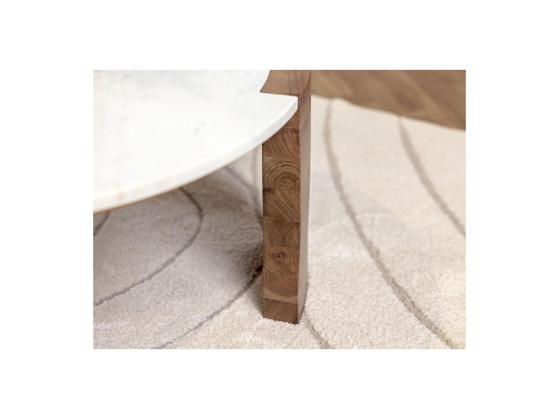 Round Coffee Table - Torvi - Marble Top and Solid Acacia Wood Legs