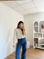 Amélia beige floral blouse