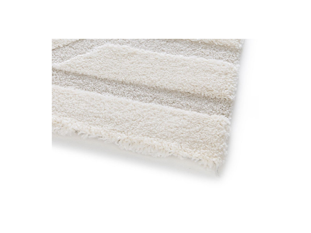 Shylo - Low-Pile Rug - Geometric Pattern - Beige