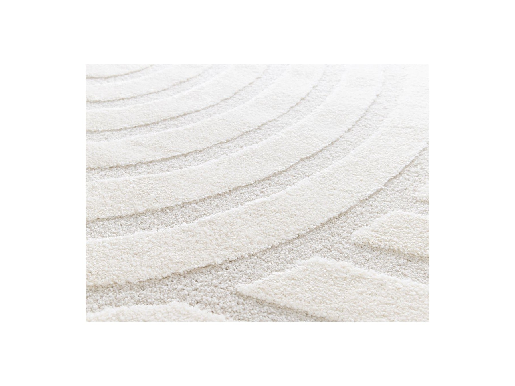 Shylo - Low-Pile Rug - Geometric Pattern - Beige