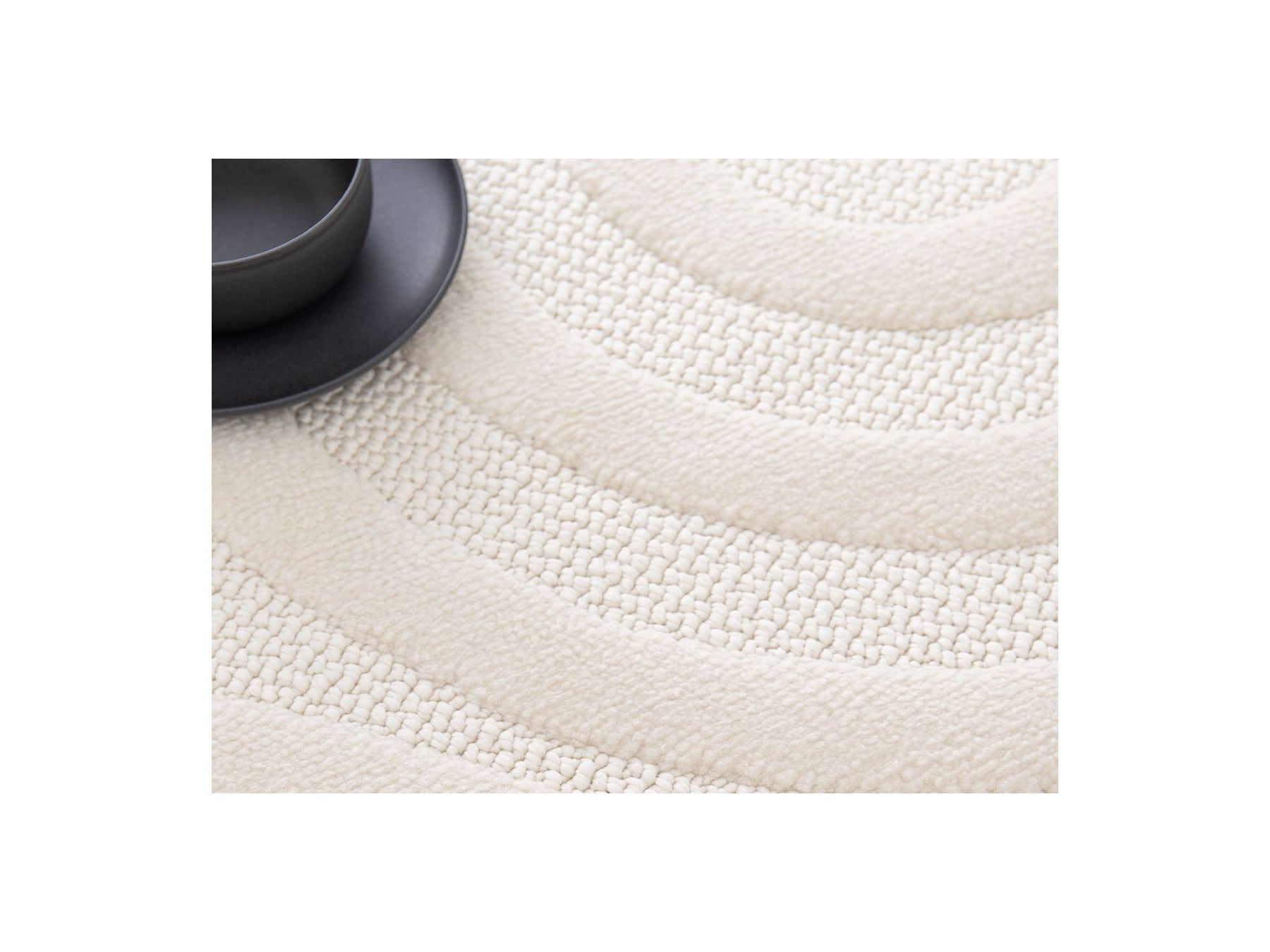 Josie - Low-Pile Rug - Abstract Pattern - Beige