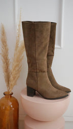 Léane taupe faux suede boots