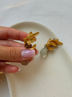 Boucles D’Oreilles Jacques An Lanh Vintage - Flamme Dorée Et Goutte Pendante