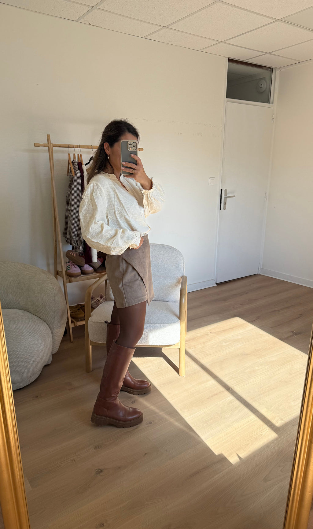 Skort i mockaimitation Selena taupe