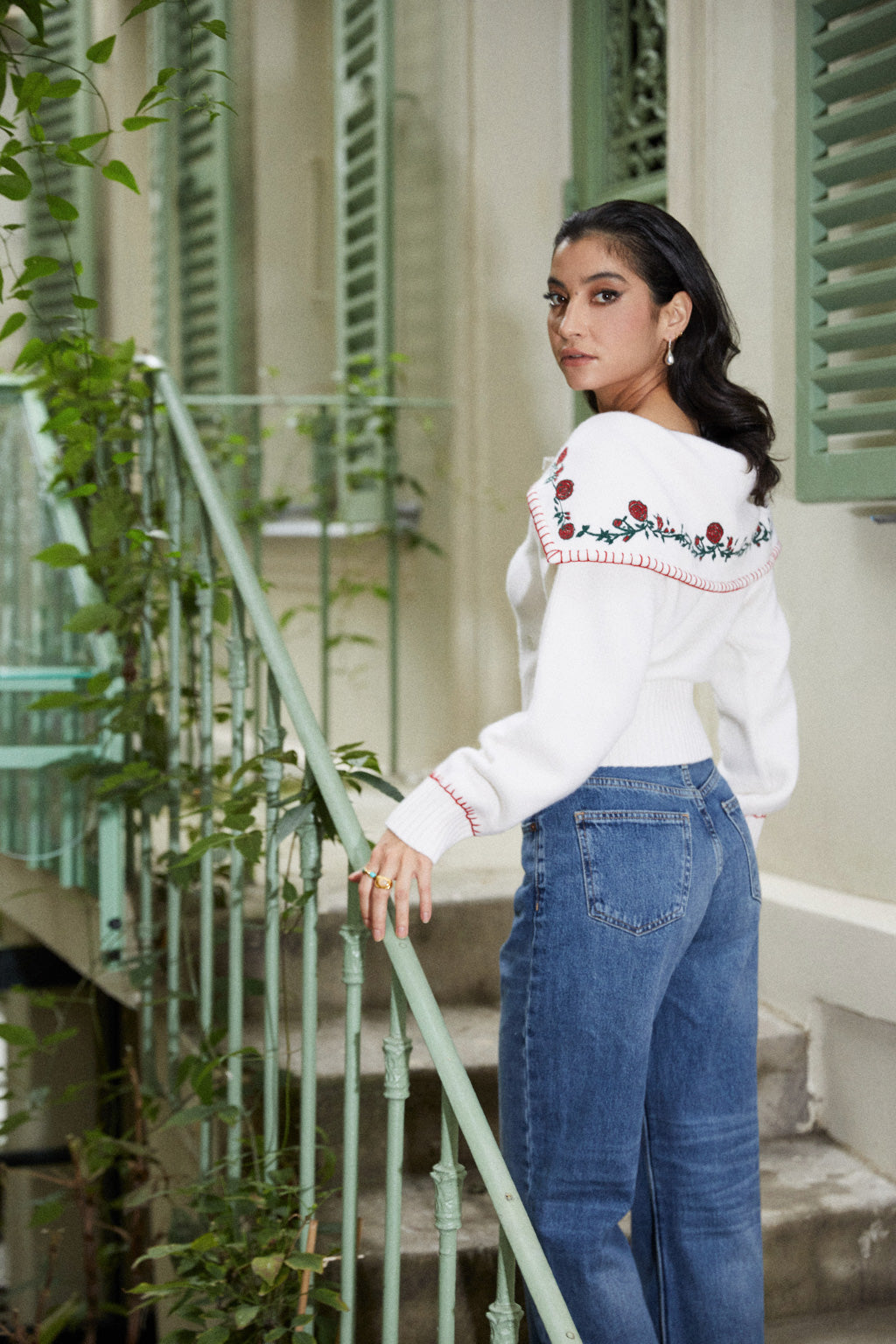 Pure Cashmere Embroidered Collar Jumper - Beige