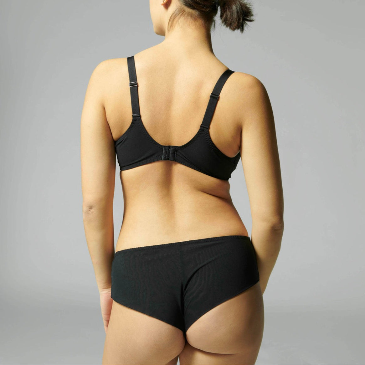 Reve Shortie - Black